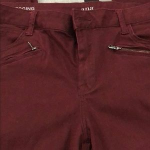 Burgundy/wine jeggings